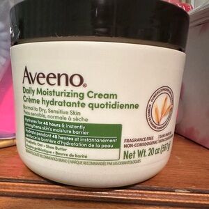 Aveeno Daily Moisturizing Cream